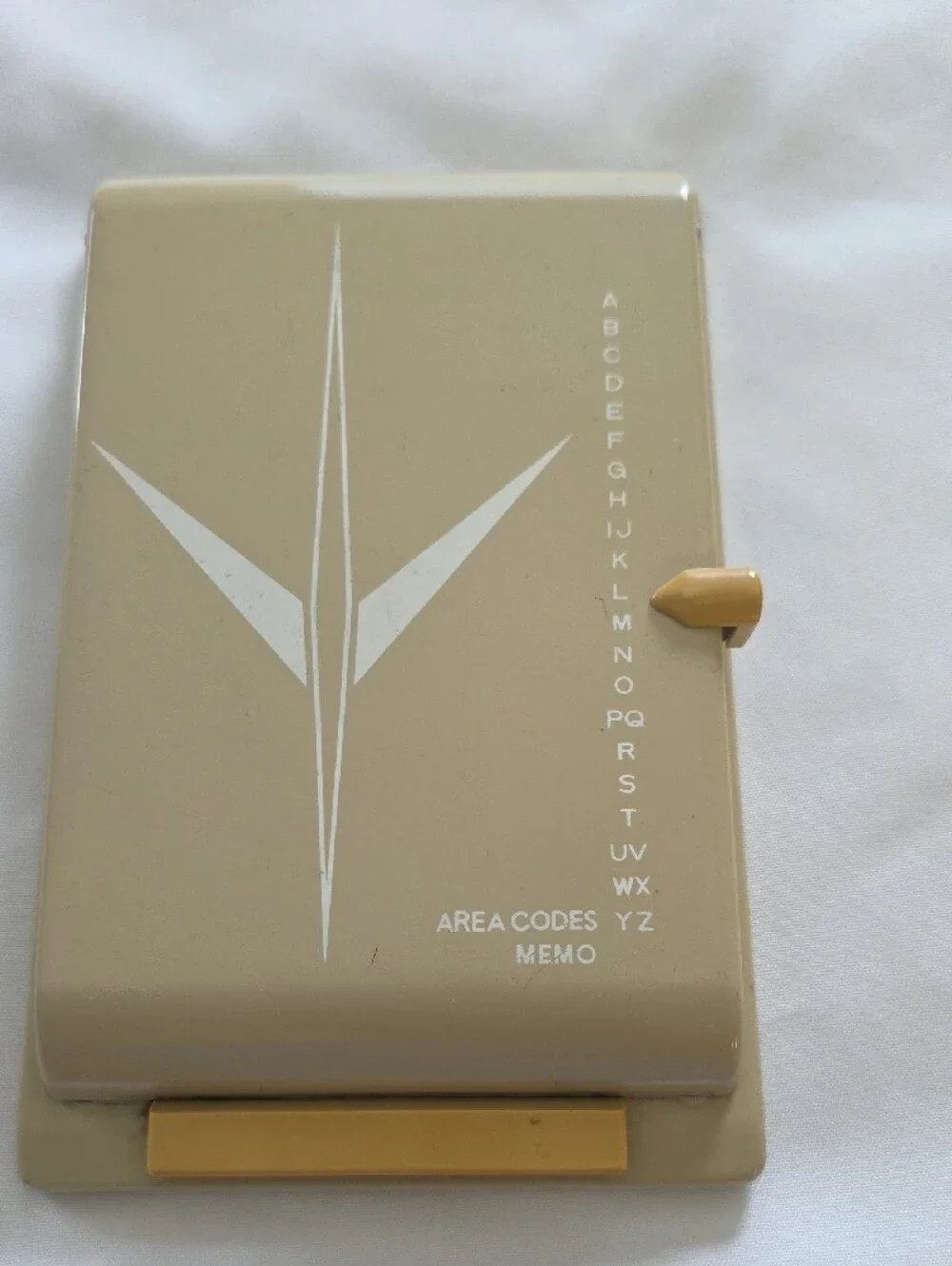Vintage Bates List Finder Director Model Cream